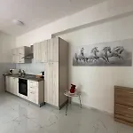 Wh - Dolce - Bilocale - 5 Minuti Dal Centro - Parcheggio Gratuito - Wifi 산레모