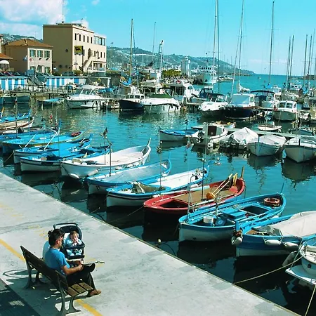 Appartement Wh - Dolce - Bilocale - 5 Minuti Dal Centro - Parcheggio Gratuito - Wifi